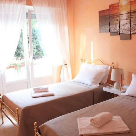 Lyon Apartment At Colosseo Roma Esterno foto